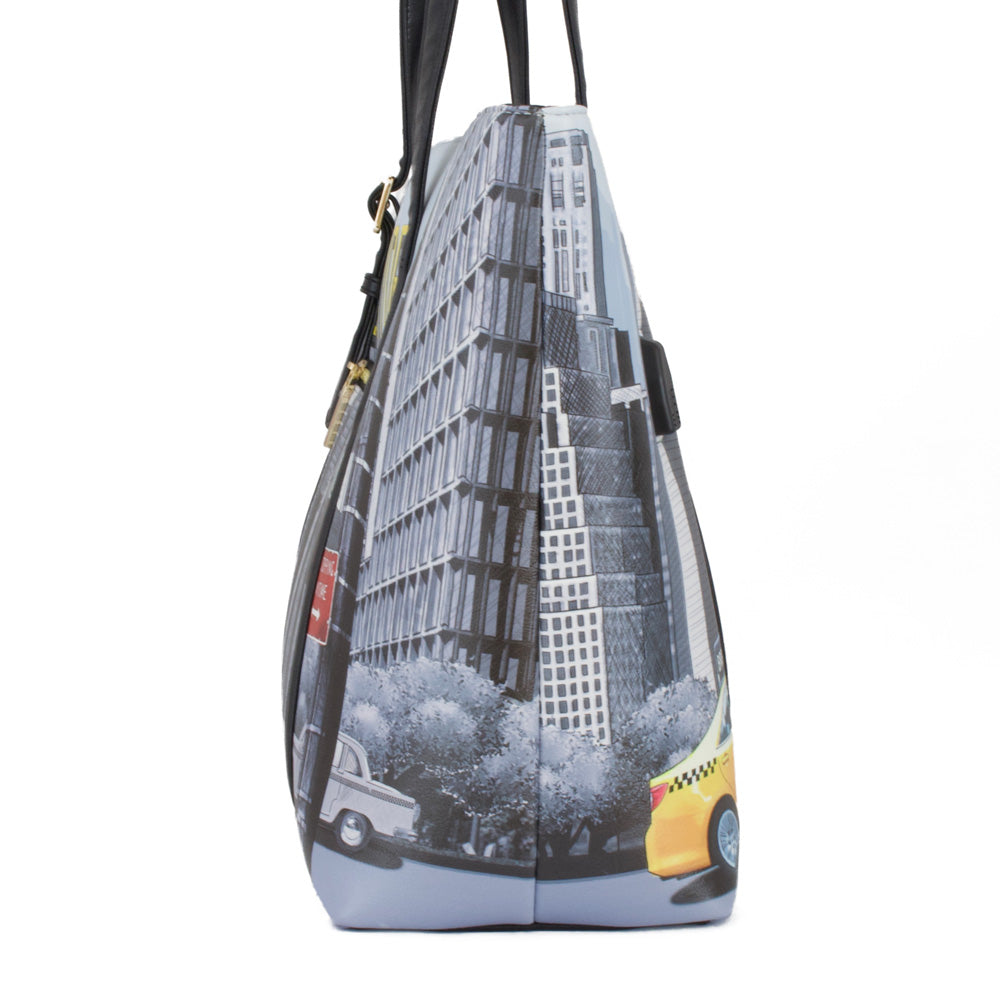 NICOLE LEE NEW YORKトートバッグ バックで充電できて便利