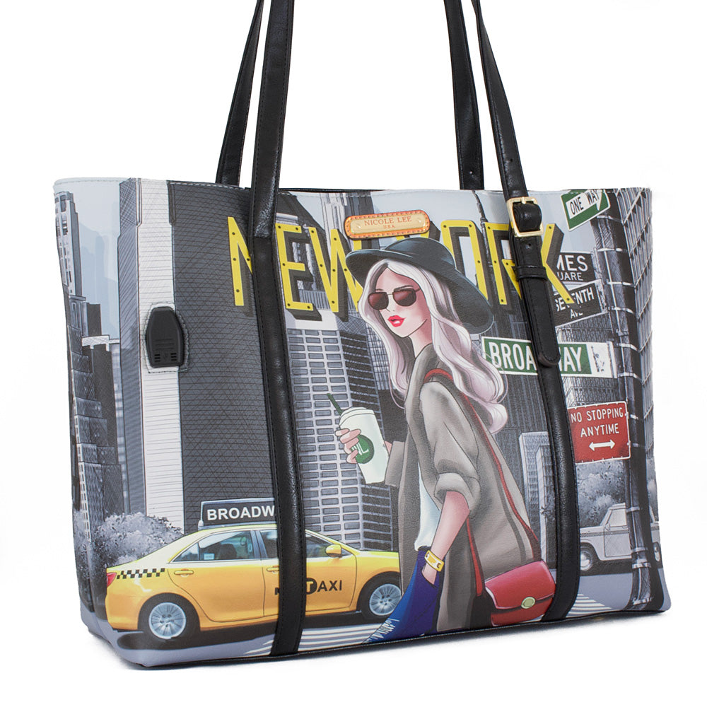 NICOLE LEE NEW YORKトートバッグ バックで充電できて便利
