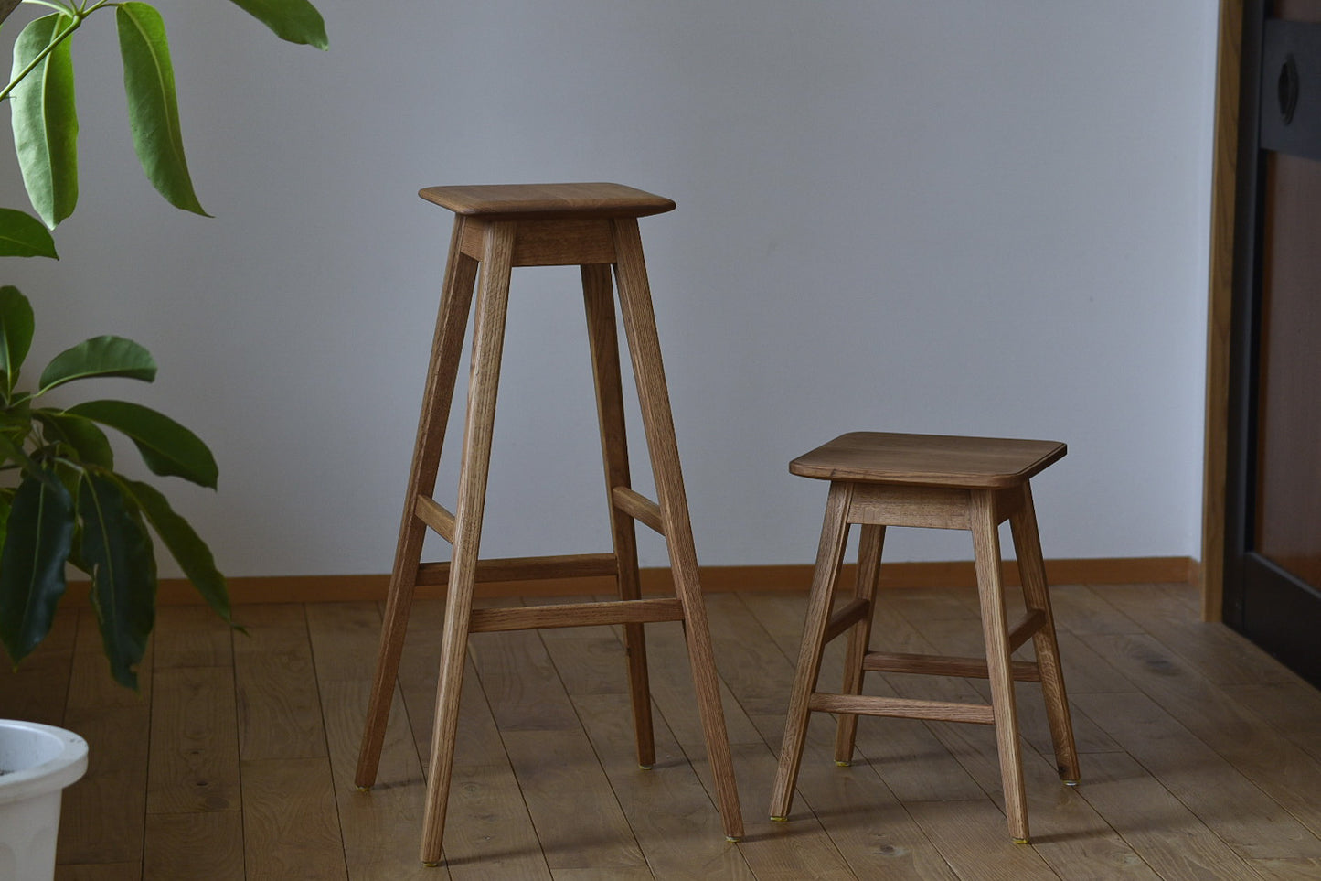 WOOD IN WOOD FURNITUREハイスツール Type2 (足掛け付き)(送料込み)