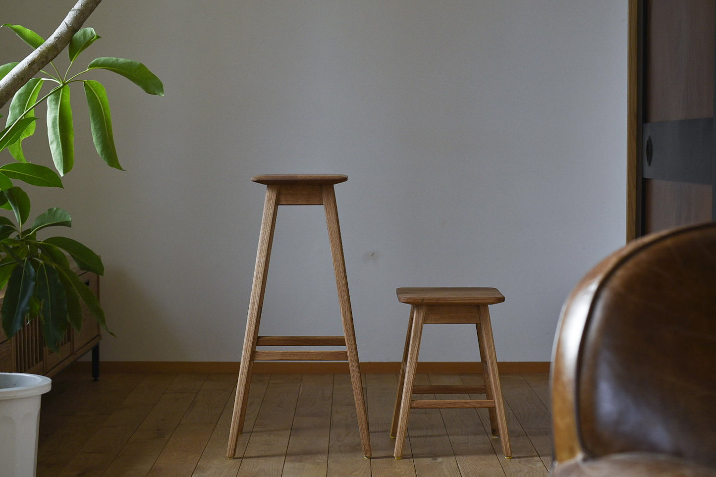 WOOD IN WOOD FURNITUREハイスツール Type2 (足掛け付き)(送料込み)