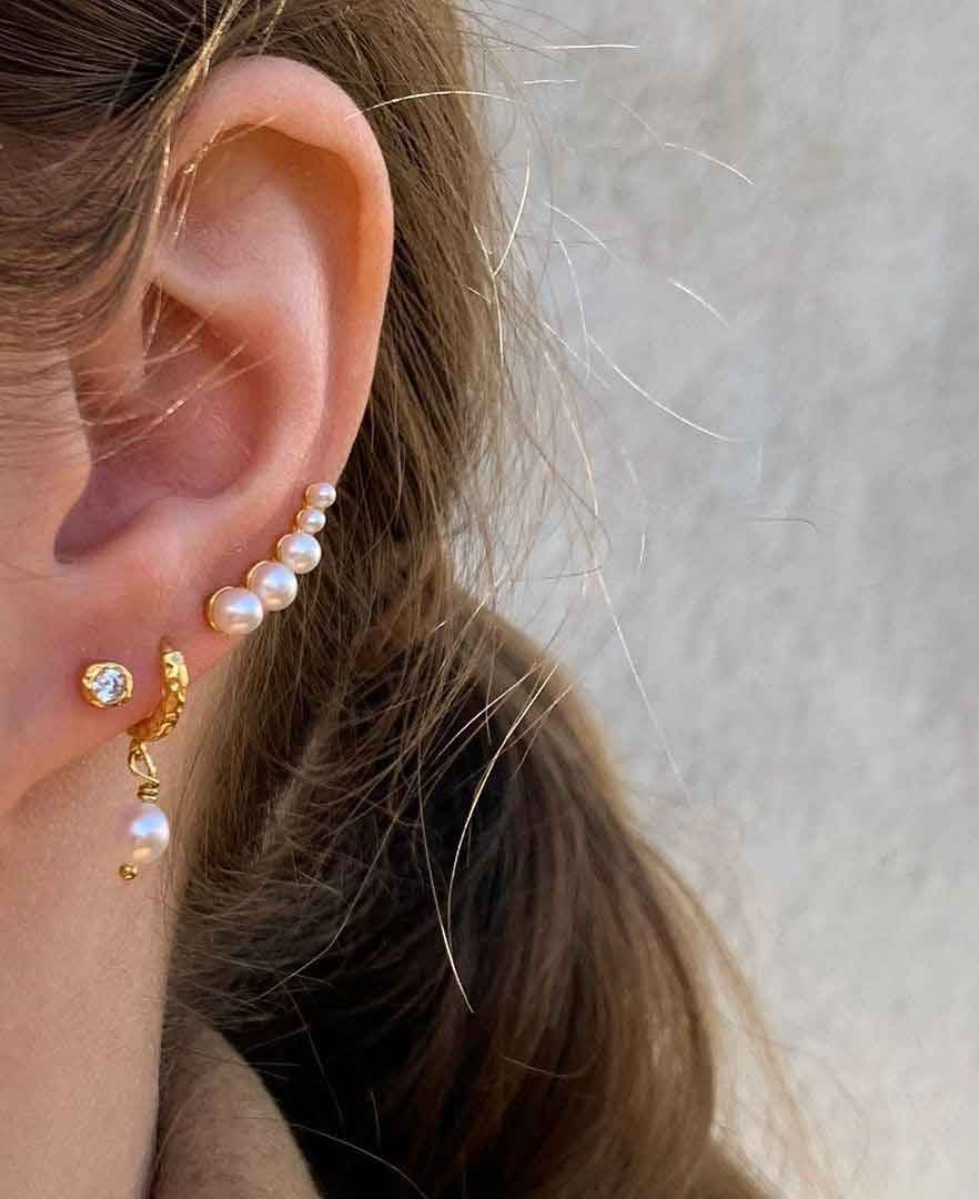 【 Hultquist Copenhagen 】 Pearl croissant earrings