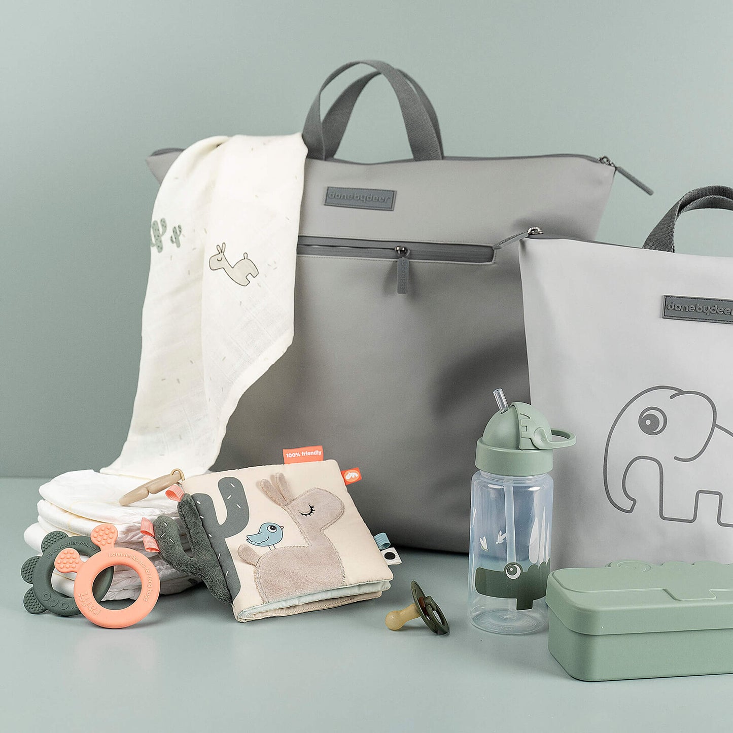 [done by deer］アクティビティブックラリー　サンド